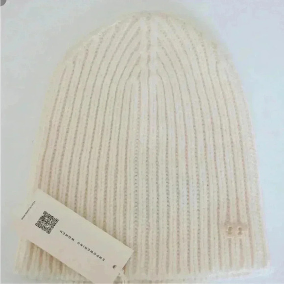 Tory Burch Accessories  Ribbed Merino Mittens And Hat Cream/White Size: Os - Picture 4 of 7